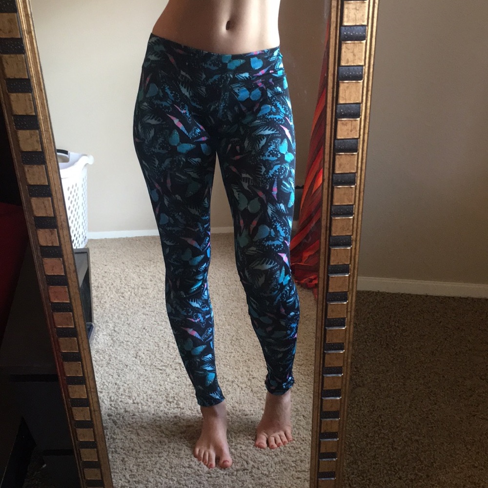 🌟Sale 2 weeks only! Mossimo Butterly leggings